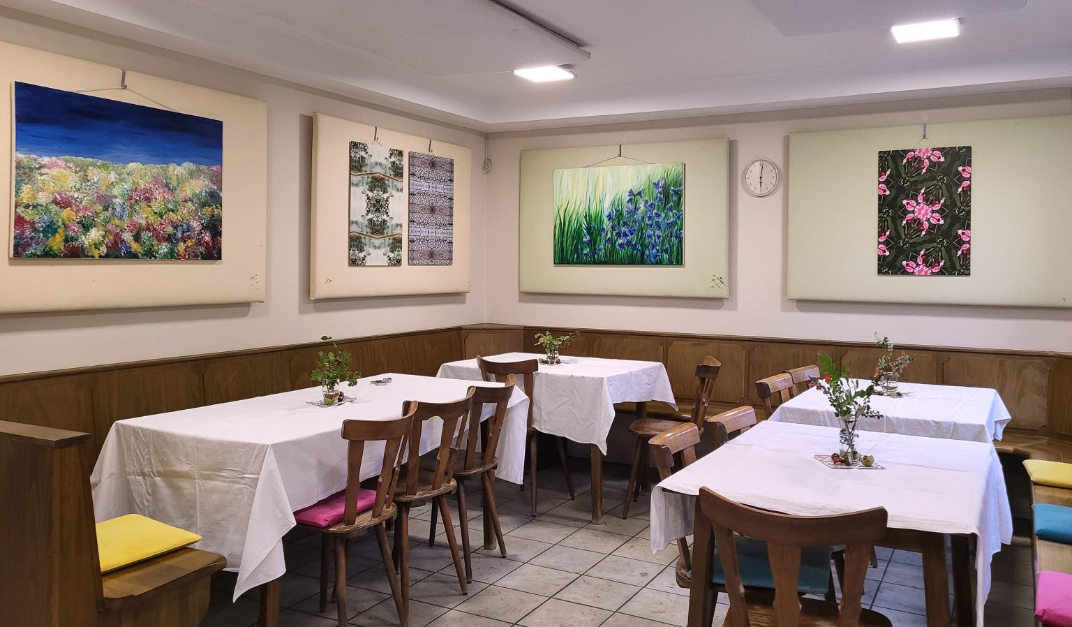 Wechselspiel der "ImpressionPattern" mit den Acrygemälden von Irmi Westermann